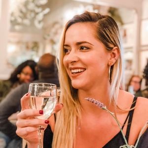 Meet your Posher, Cassandra